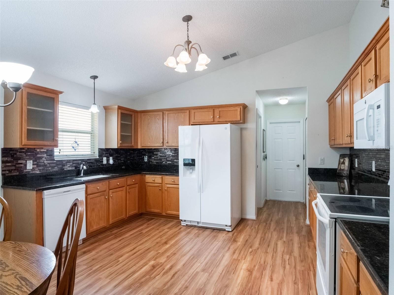 25243 RIVER CREST DR, LEESBURG, FL — photo 10