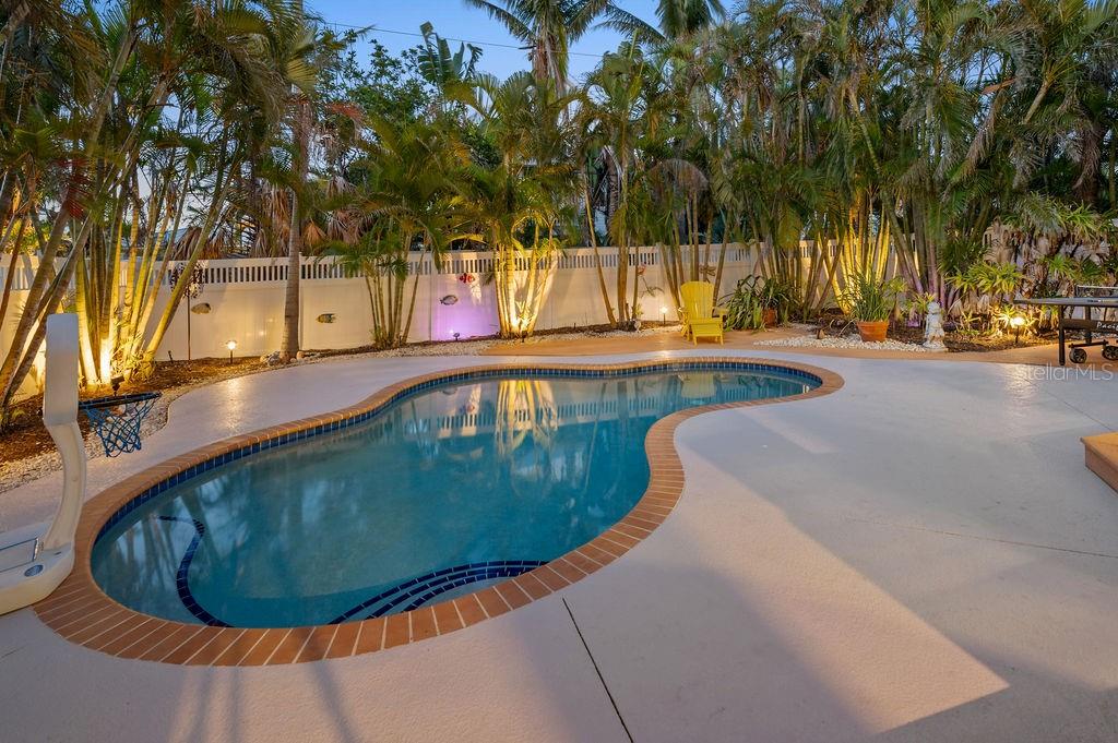 704 GLADIOLUS ST, ANNA MARIA, FL — photo 4