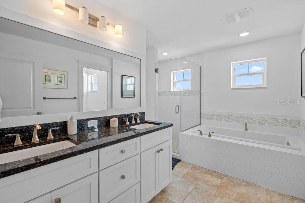 704 GLADIOLUS ST, ANNA MARIA, FL — photo 36