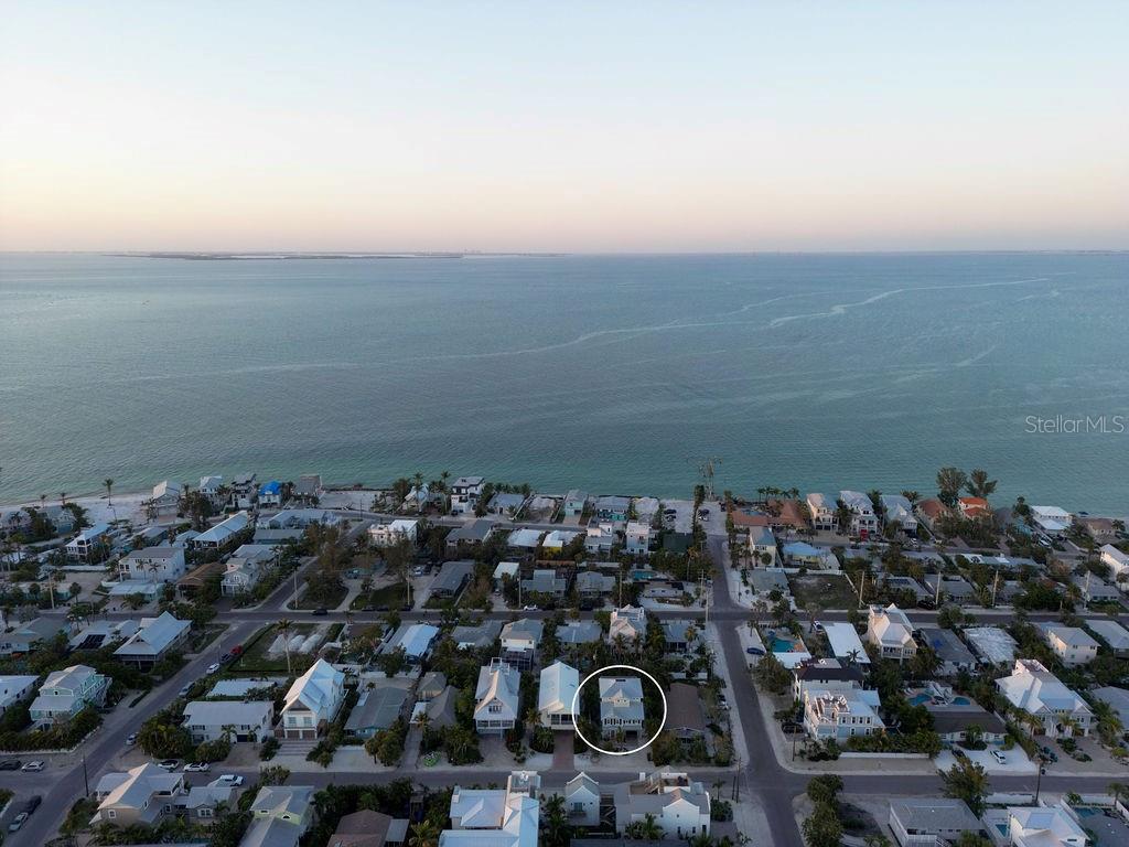 704 GLADIOLUS ST, ANNA MARIA, FL — photo 3