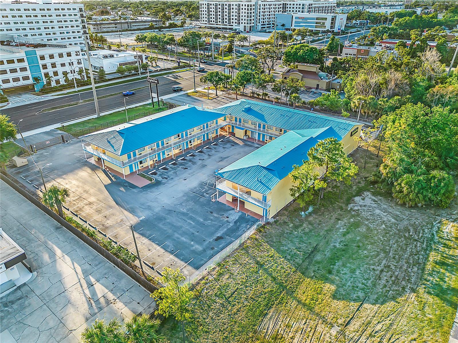 4600 34TH ST S, ST PETERSBURG, FL — photo 10