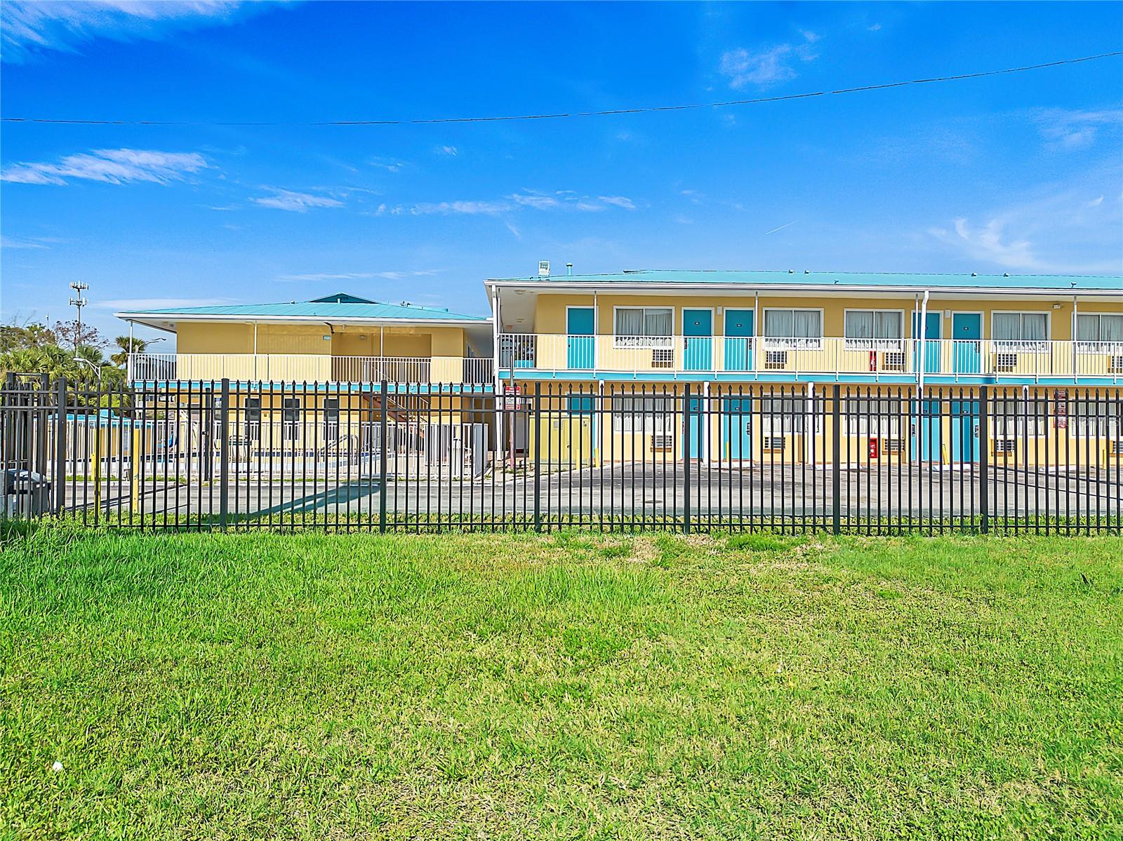 4600 34TH ST S, ST PETERSBURG, FL — photo 17