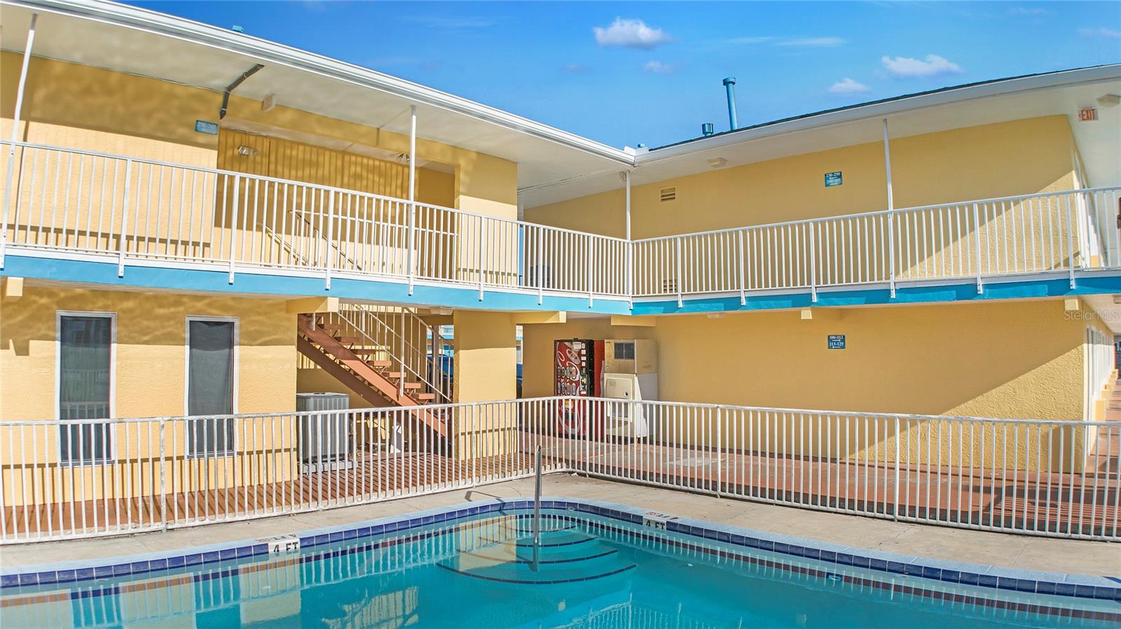 4600 34TH ST S, ST PETERSBURG, FL — photo 34