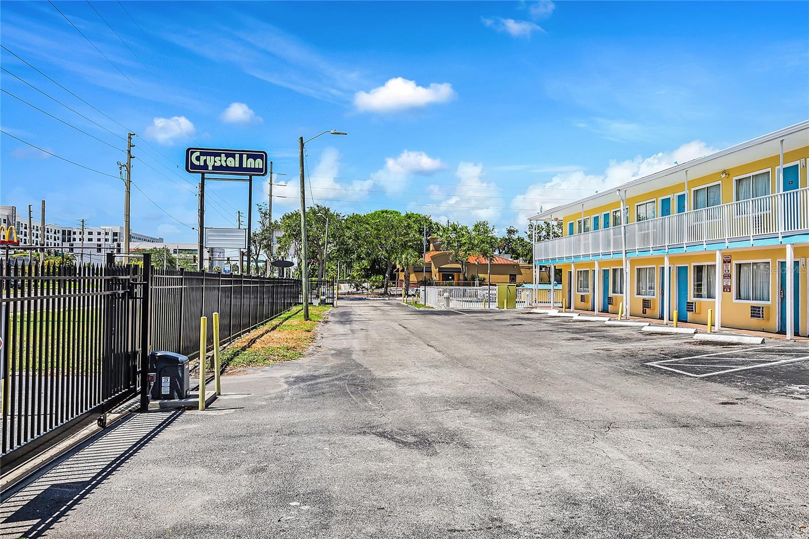 4600 34TH ST S, ST PETERSBURG, FL — photo 8