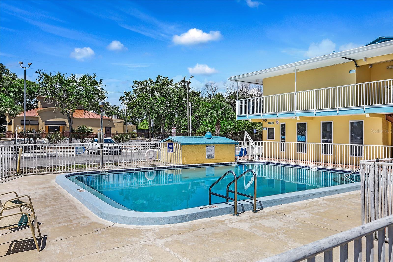 4600 34TH ST S, ST PETERSBURG, FL — photo 43