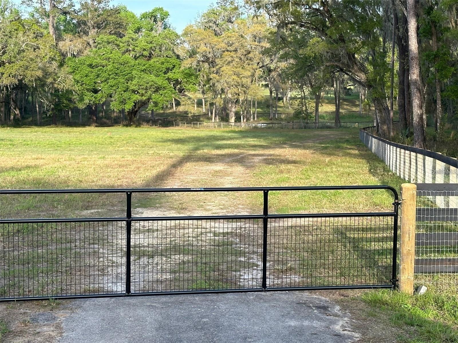 5201 W HIGHWAY 329, REDDICK, FL — photo 5