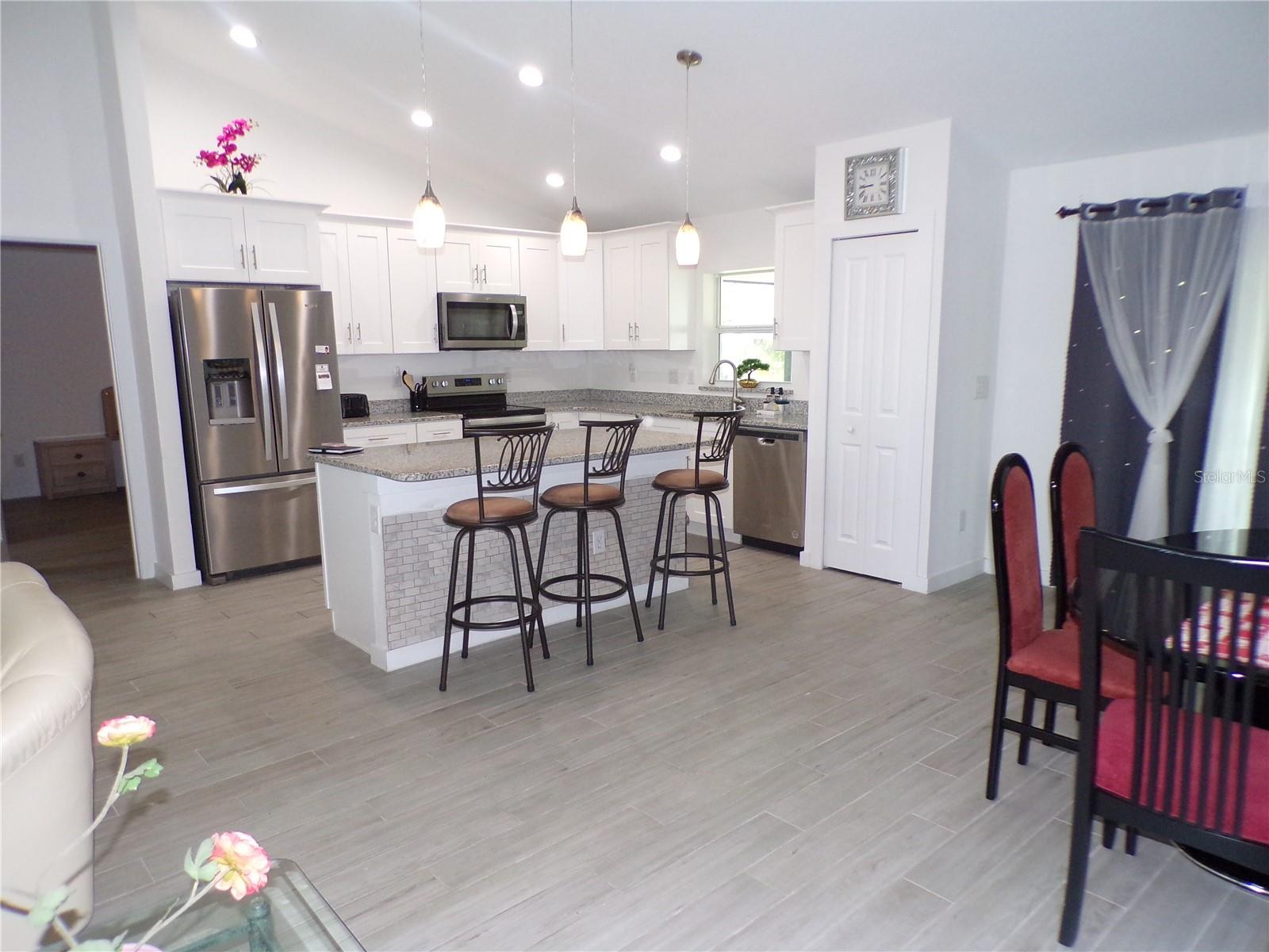 334 MILLPORT ST NW, PORT CHARLOTTE, FL — photo 2