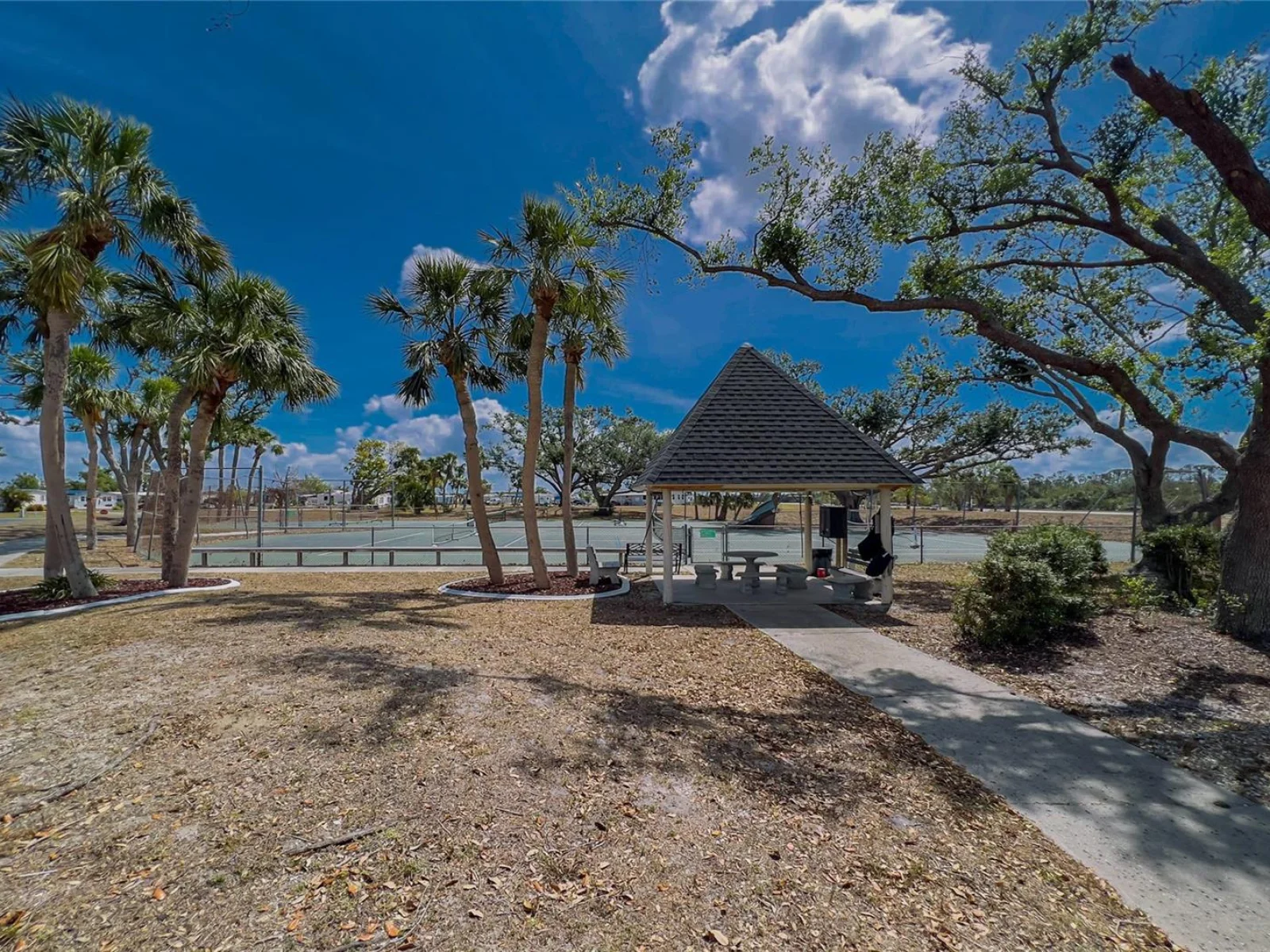 7578 RATAN CIR, PORT CHARLOTTE, FL — photo 15