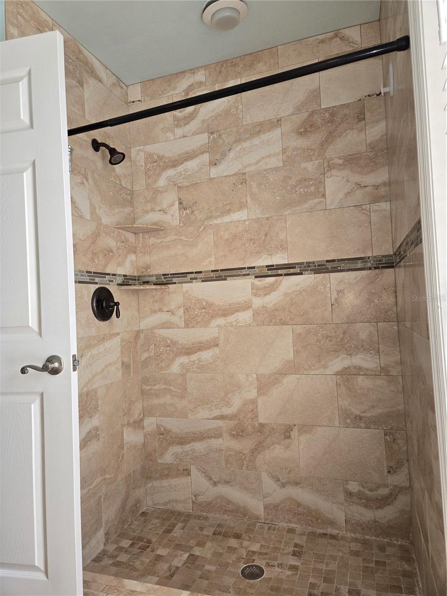 9127 WOODRIDGE RUN DR, TAMPA, FL — photo 34