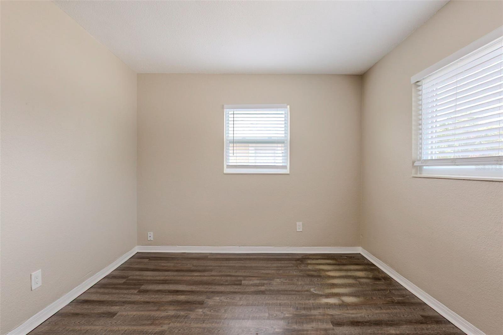 4111 13TH AVE S, ST PETERSBURG, FL — photo 16