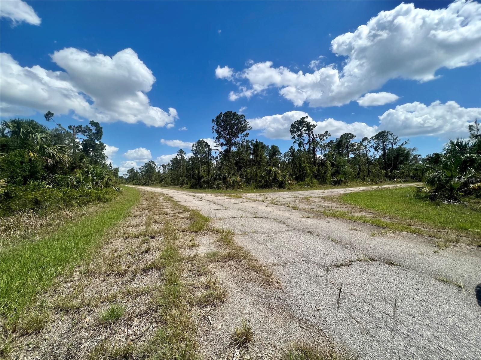 CHINABOX ST, NORTH PORT, FL — photo 2