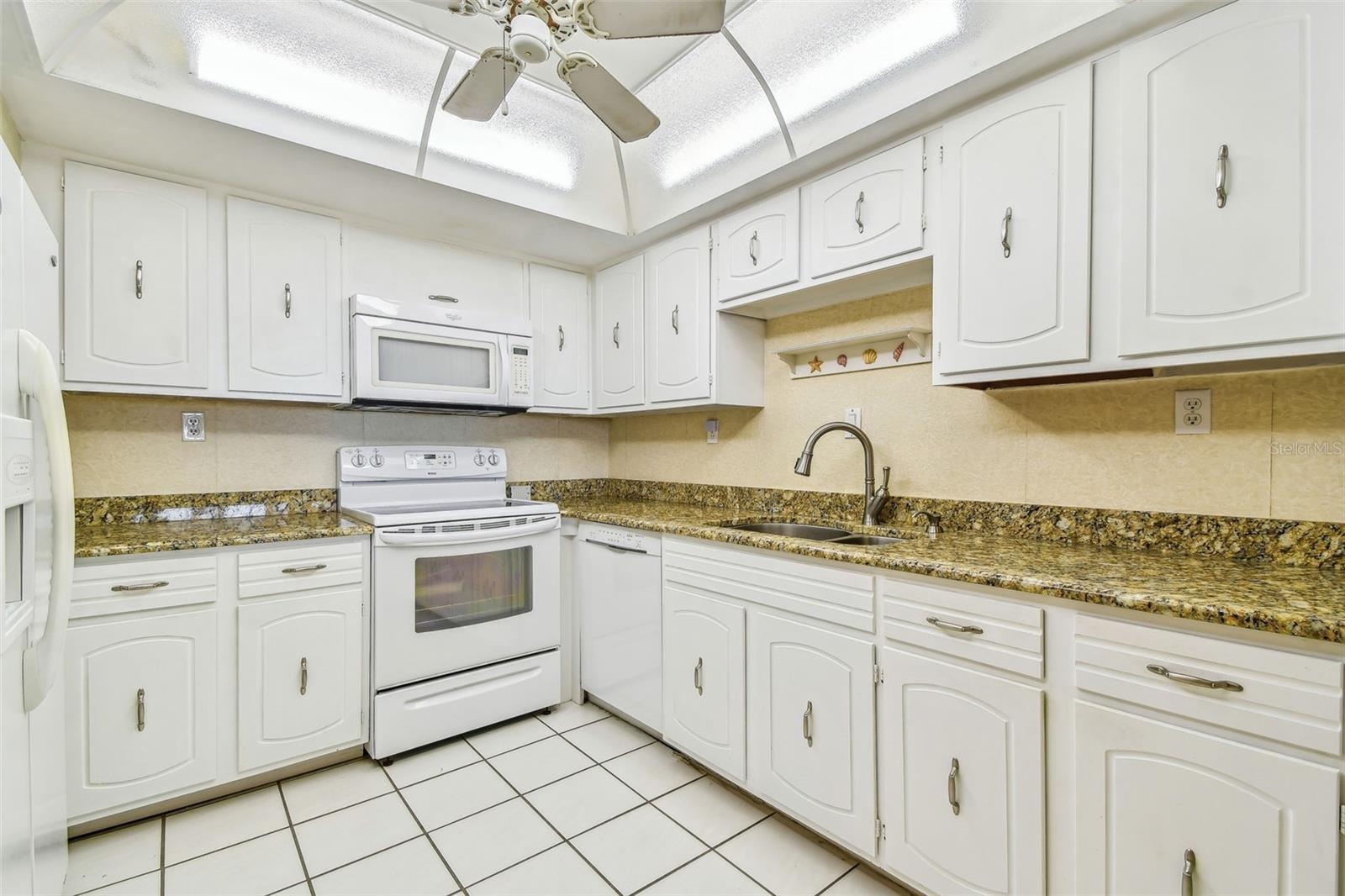 17920 GULF BLVD #208, REDINGTON SHORES, FL — photo 12