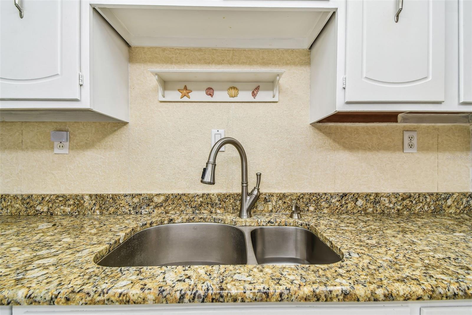 17920 GULF BLVD #208, REDINGTON SHORES, FL — photo 14