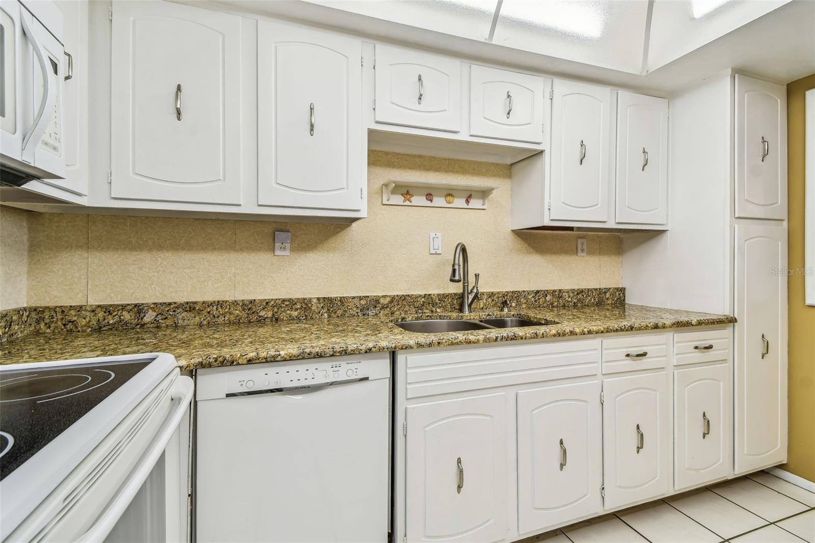 17920 GULF BLVD #208, REDINGTON SHORES, FL — photo 16
