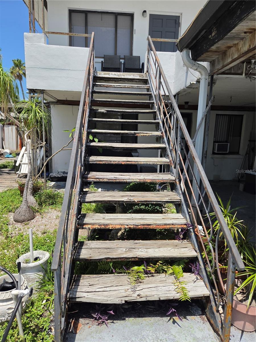 580 BAY ESPLANADE, CLEARWATER BEACH, FL — photo 10