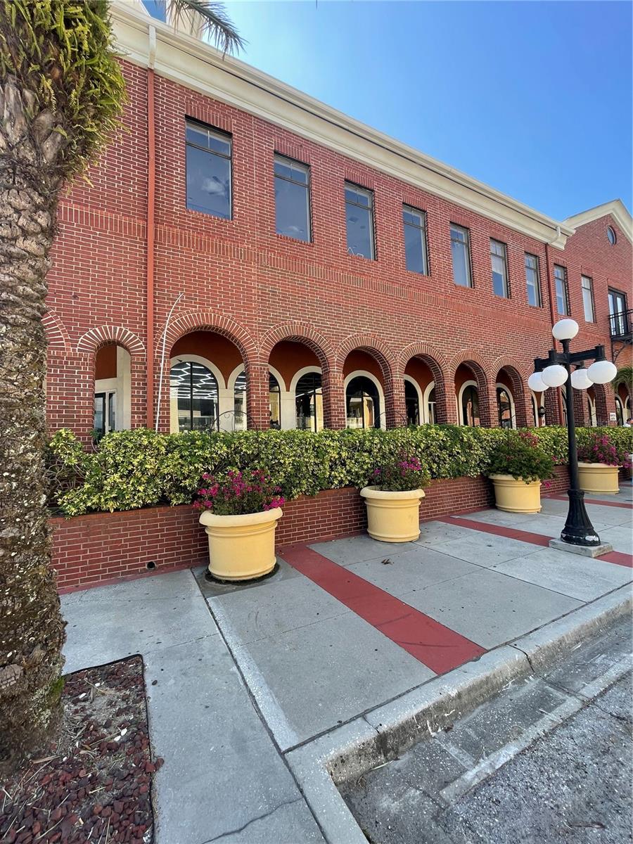 1880 E PALM AVE, TAMPA, FL — photo 9