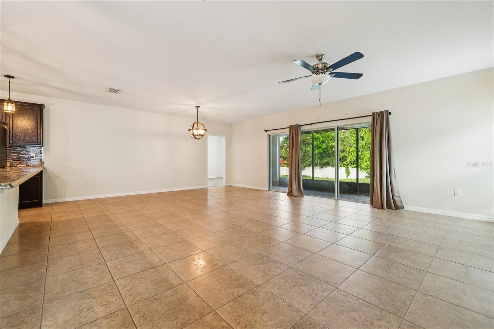 185 HAMLET LOOP, DAVENPORT, FL — photo 4