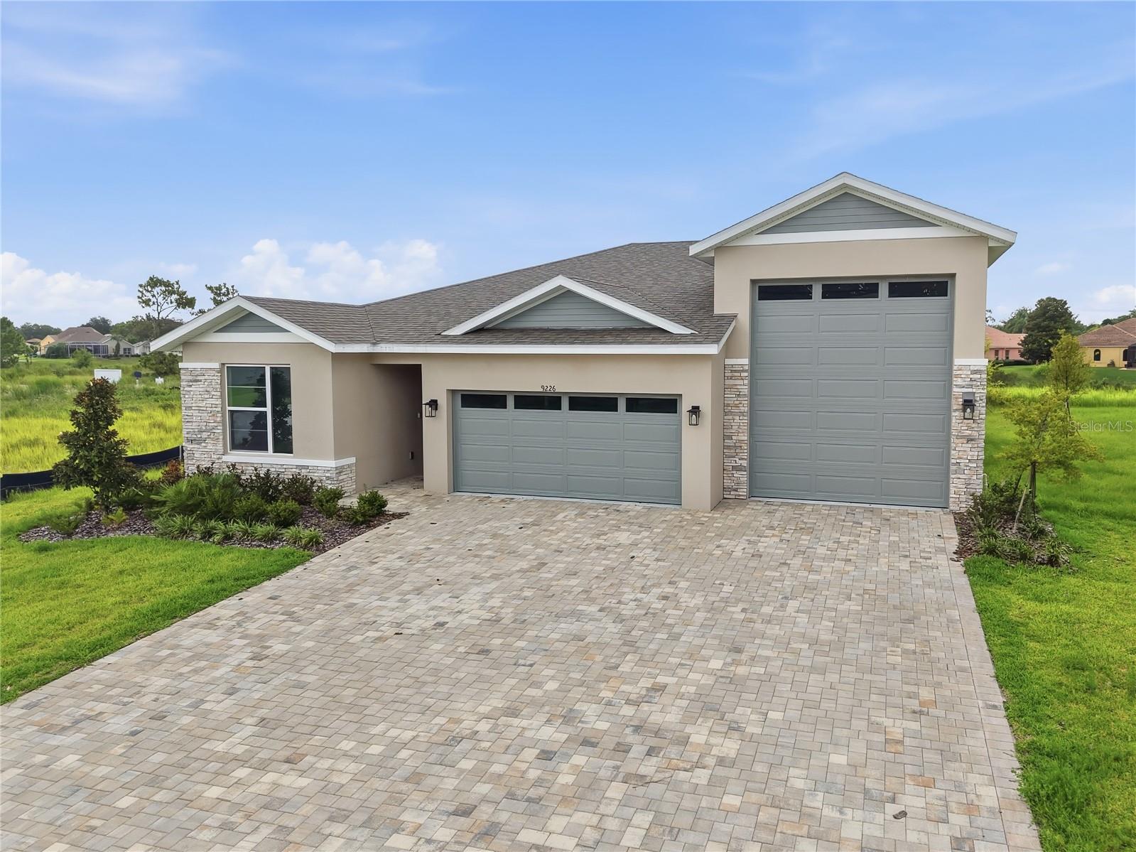 9226 PLAYERS DR, WEEKI WACHEE, FL — photo 2