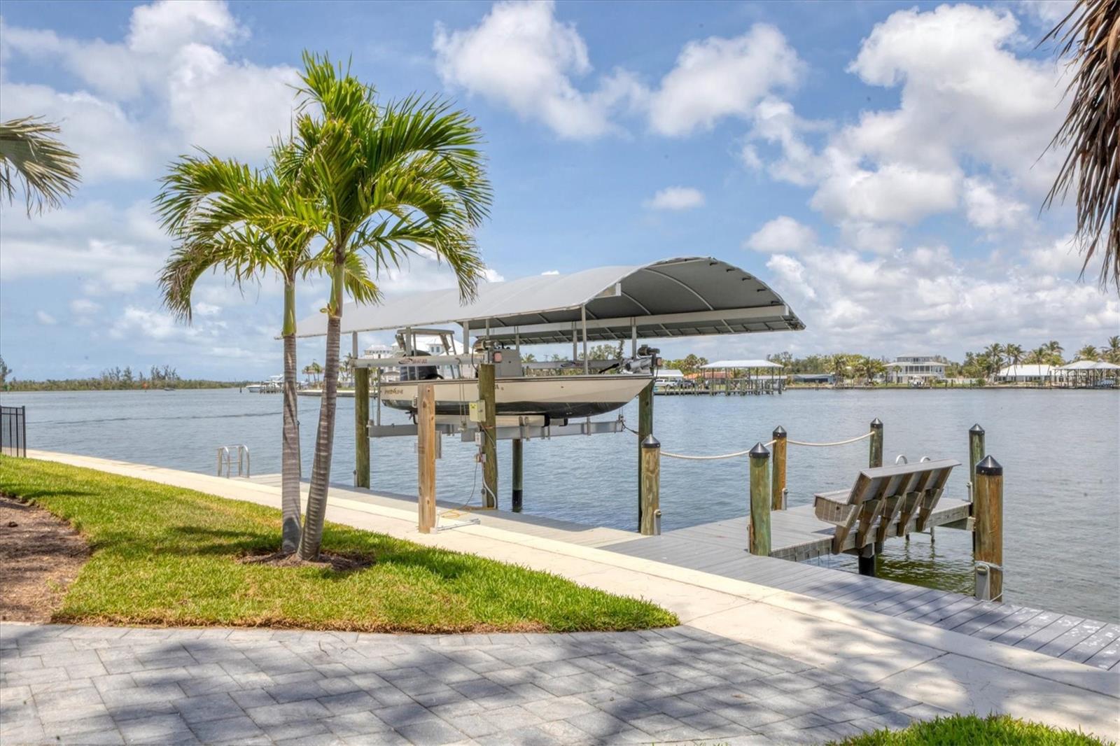 565 GREEN DOLPHIN DR S, PLACIDA, FL — photo 12