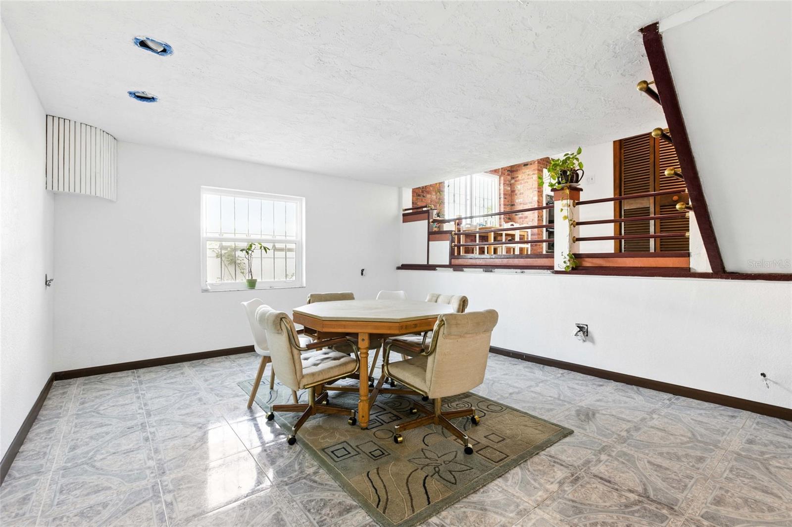 11285 8TH ST E, TREASURE ISLAND, FL — photo 6
