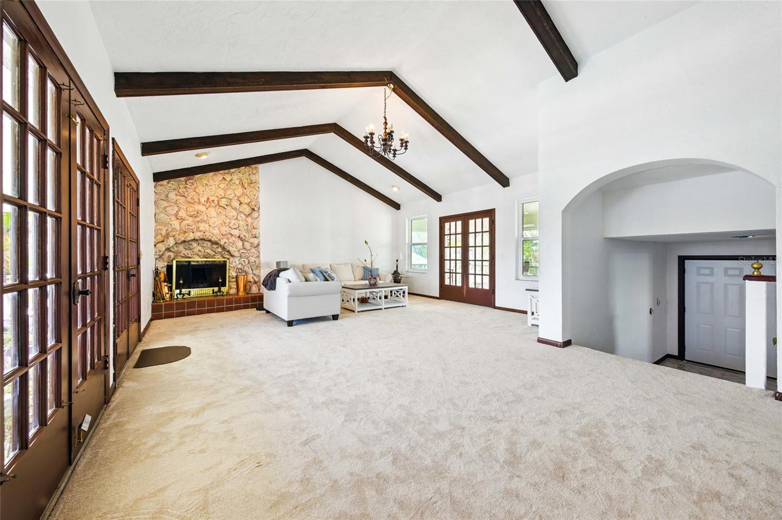 11285 8TH ST E, TREASURE ISLAND, FL — photo 19