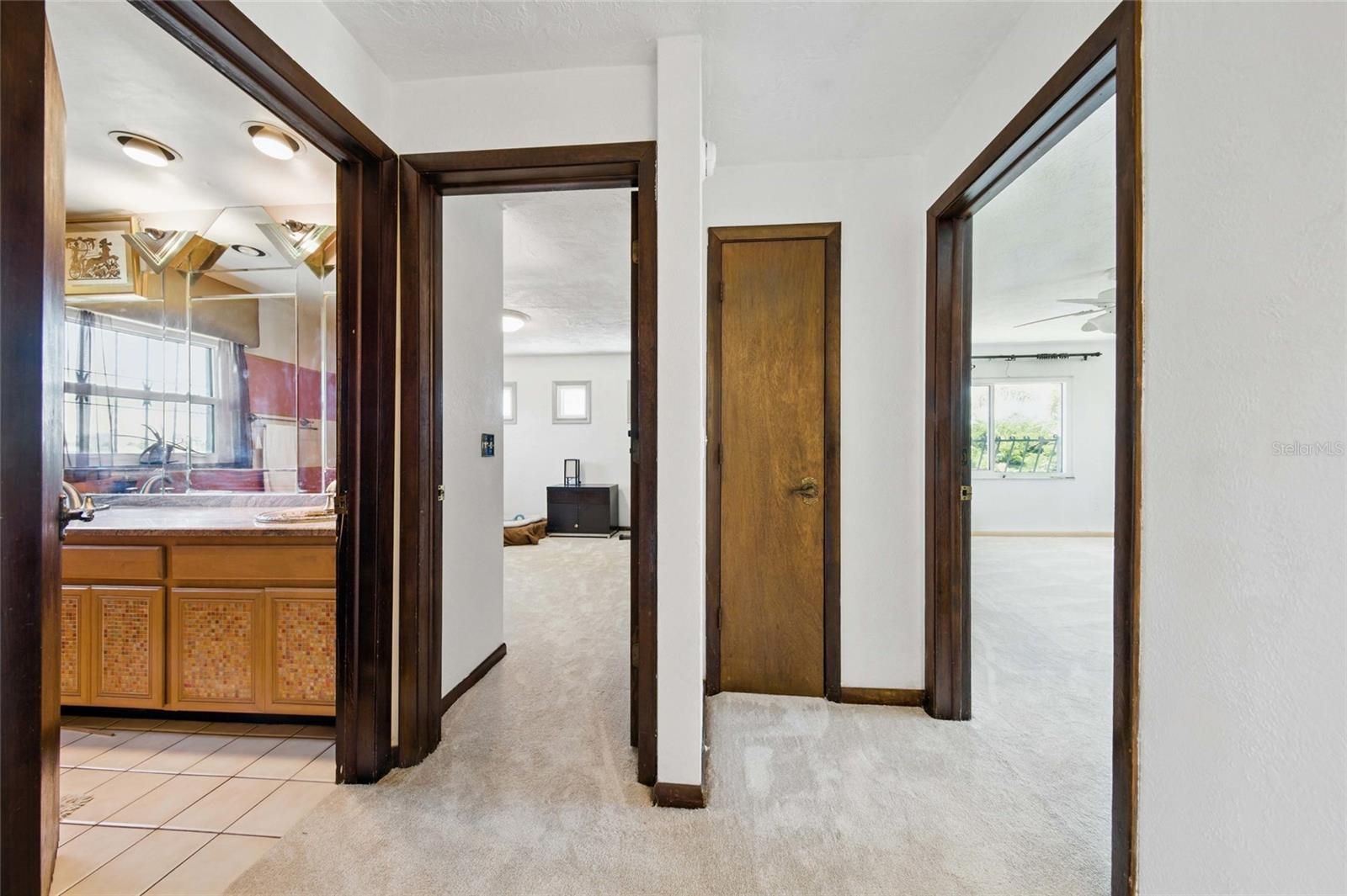 11285 8TH ST E, TREASURE ISLAND, FL — photo 30
