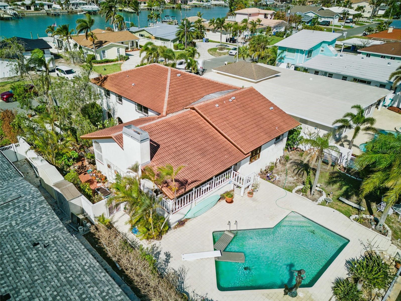 11285 8TH ST E, TREASURE ISLAND, FL — photo 44