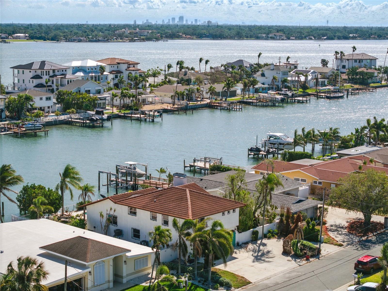 11285 8TH ST E, TREASURE ISLAND, FL — photo 47