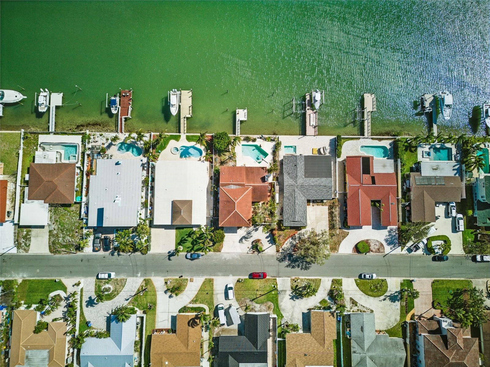 11285 8TH ST E, TREASURE ISLAND, FL — photo 48