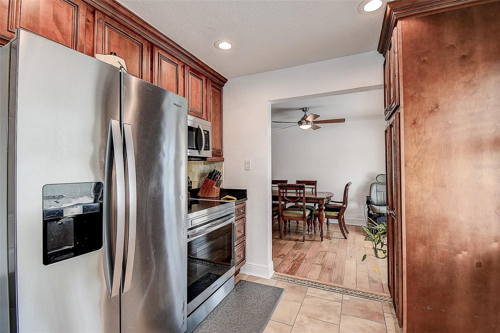 5672 62ND WAY N, ST PETERSBURG, FL — photo 21
