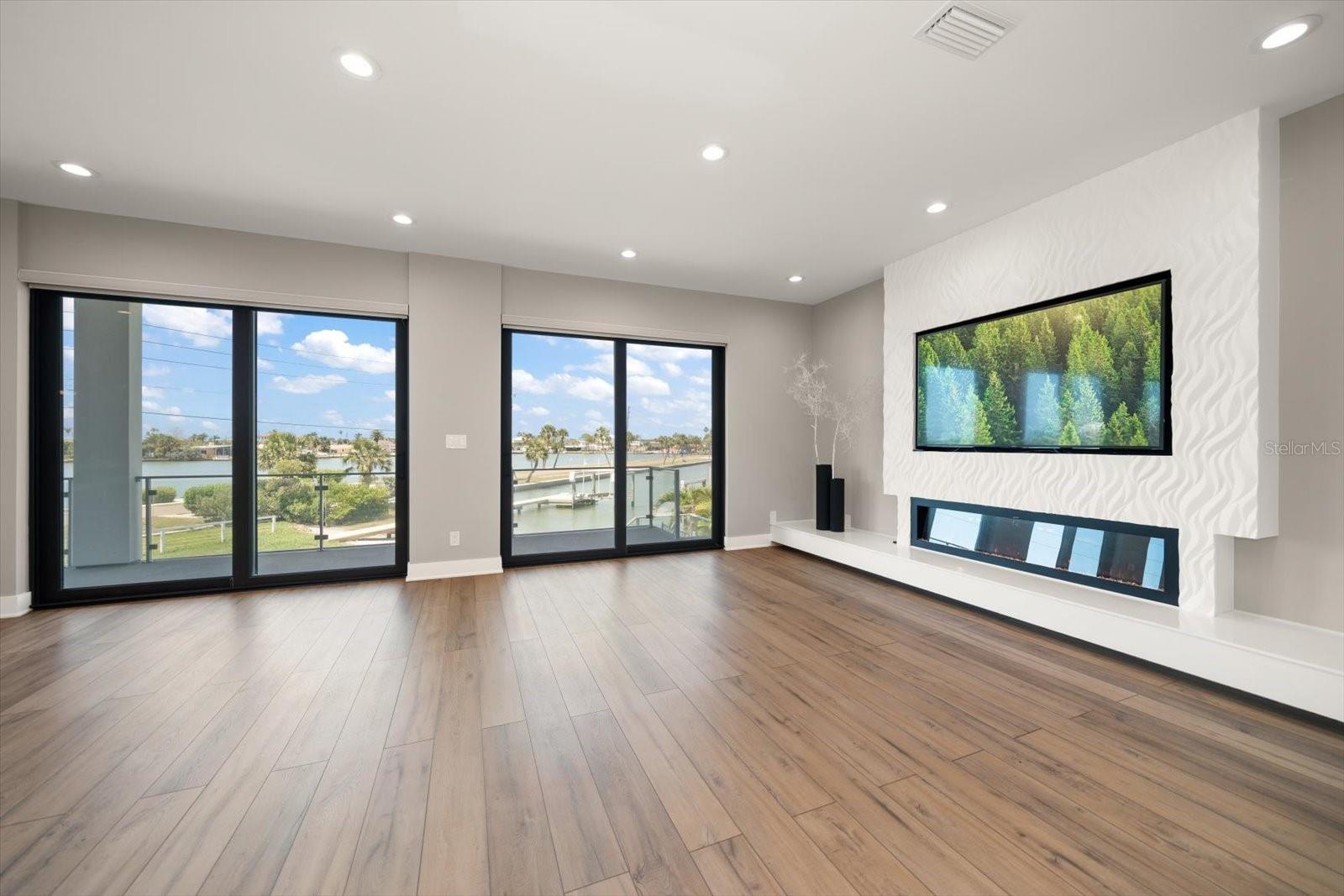 16047 REDINGTON DR, REDINGTON BEACH, FL — photo 9