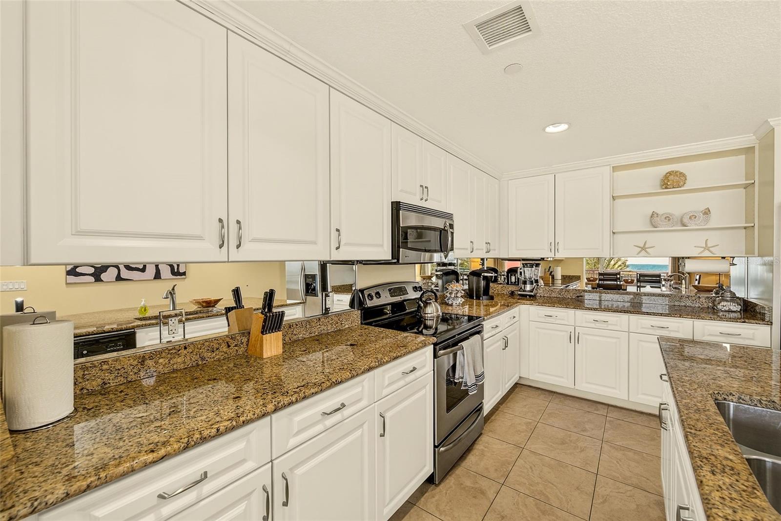 301 S GULFVIEW BLVD #301, CLEARWATER BEACH, FL — photo 19