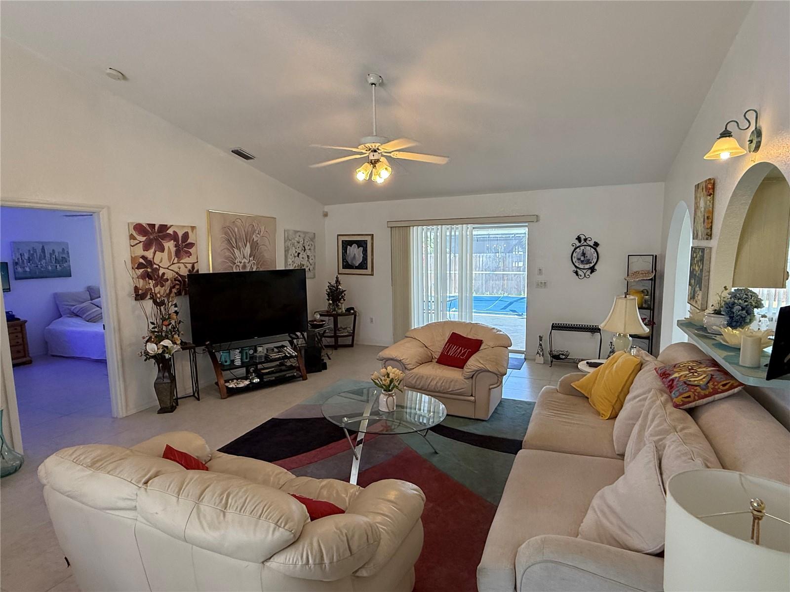 21498 BEAVERTON AVE, PORT CHARLOTTE, FL — photo 5