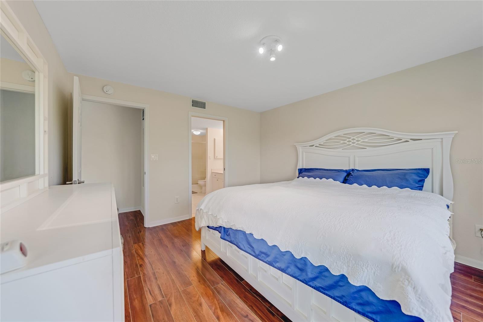 5725 GREENWOOD AVE #2101, NORTH PORT, FL — photo 15