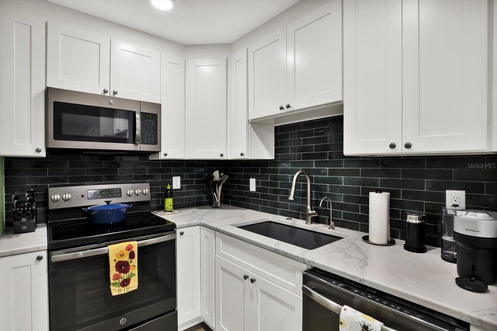 3229 40TH LN S #C, ST PETERSBURG, FL — photo 4