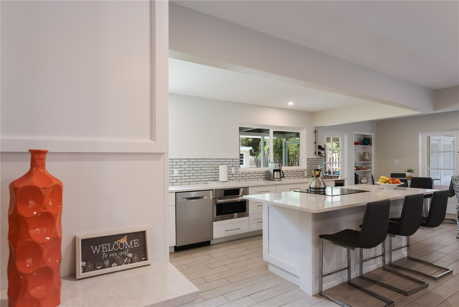 2266 CLEMATIS ST, SARASOTA, FL — photo 8