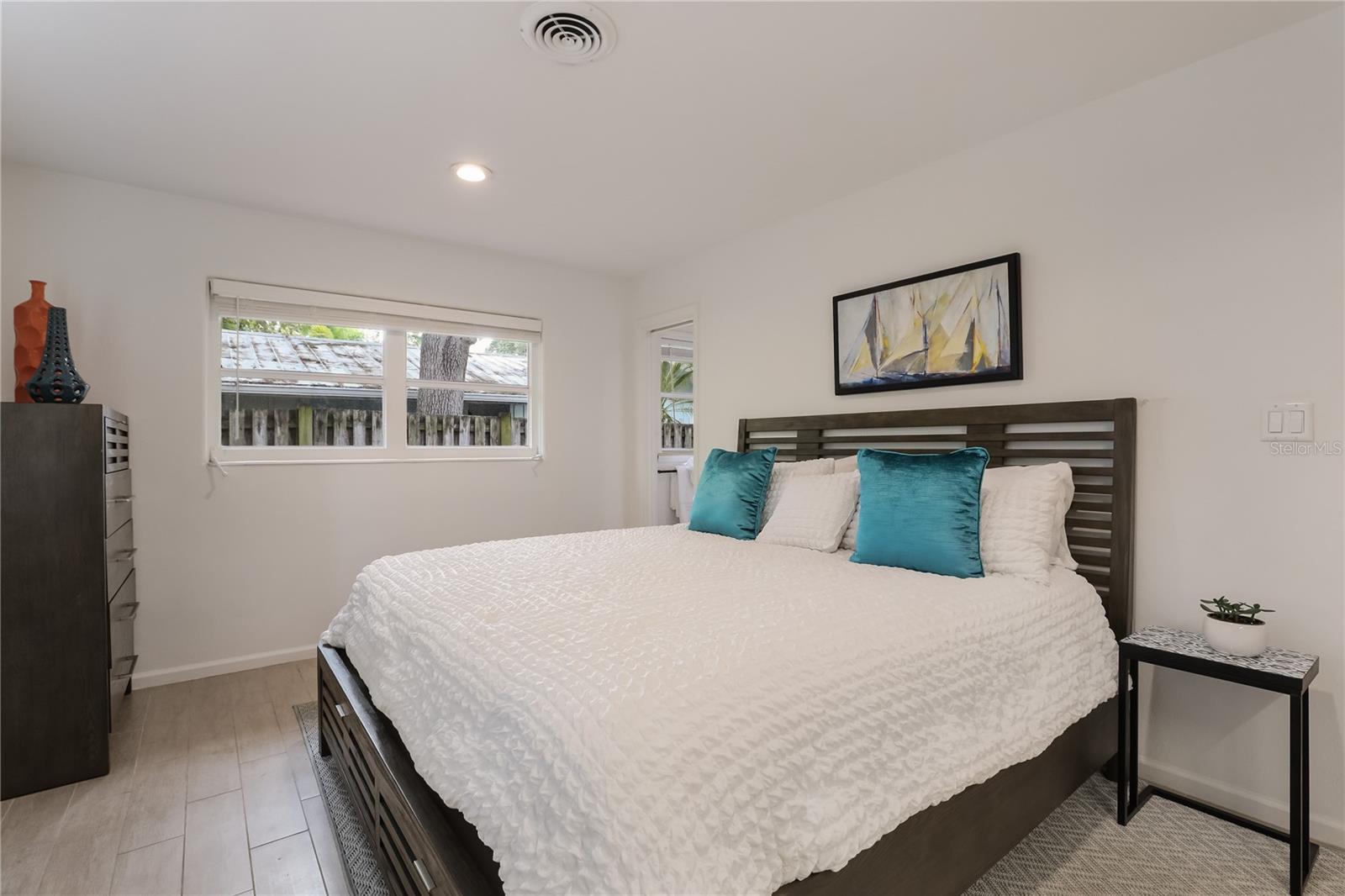 2266 CLEMATIS ST, SARASOTA, FL — photo 16