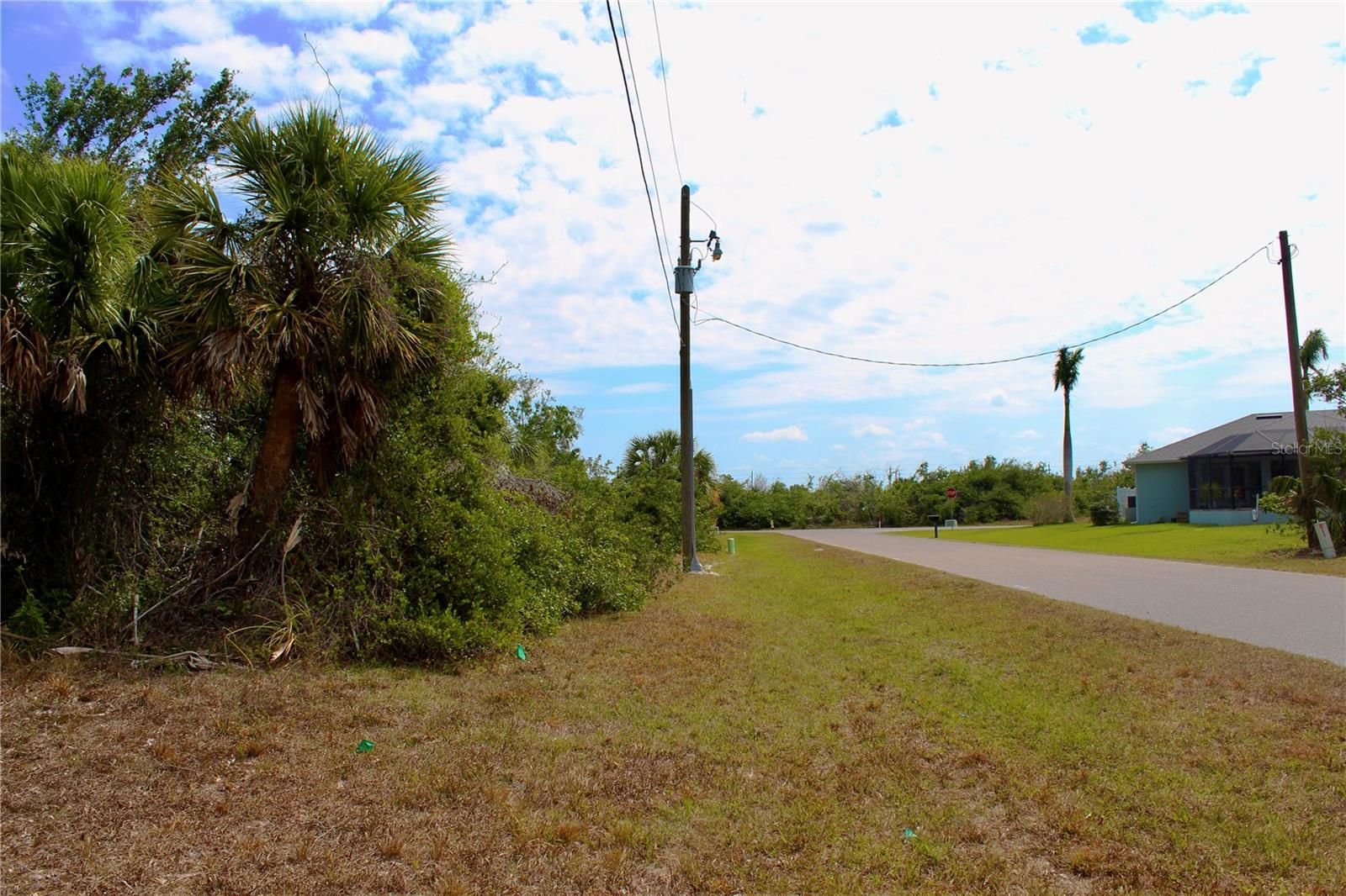 118 CABLE DR, ROTONDA WEST, FL — photo 3