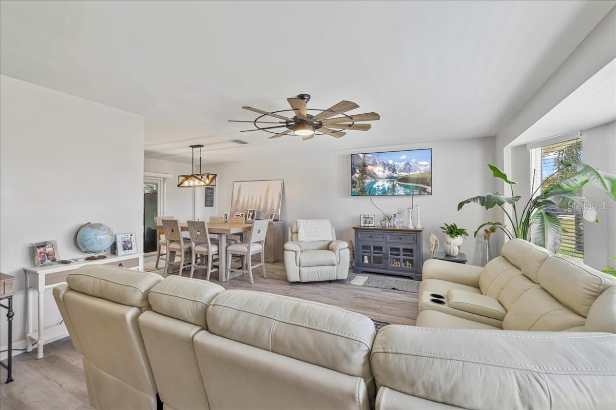 206 SE 45TH TER, CAPE CORAL, FL — photo 10