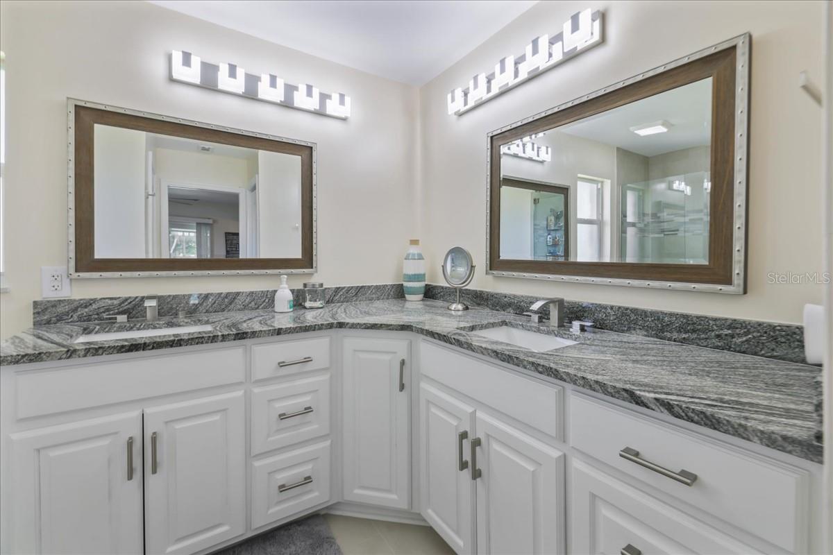 206 SE 45TH TER, CAPE CORAL, FL — photo 17