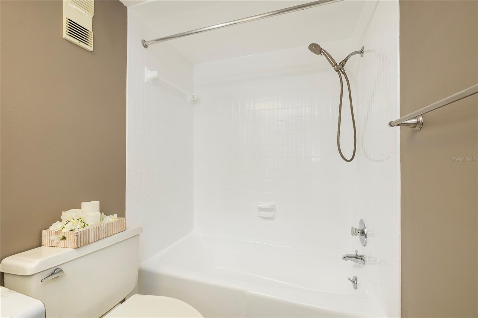 4900 BRITTANY DR S #613, ST PETERSBURG, FL — photo 24