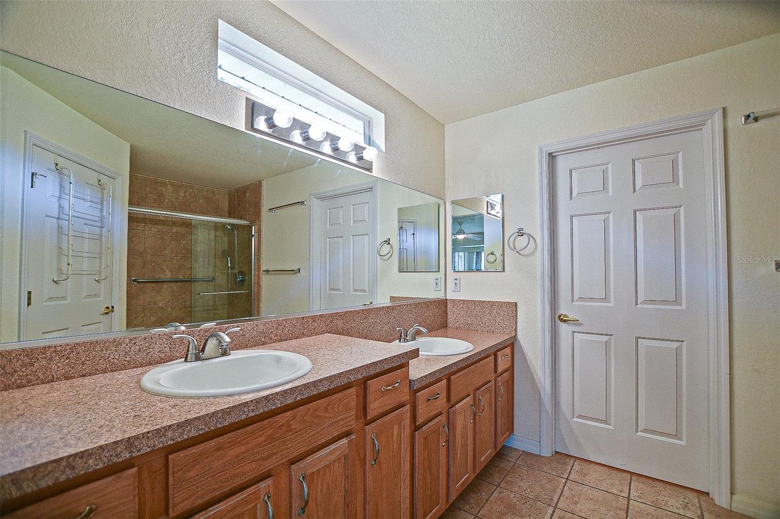 13863 SE 85TH CIR, SUMMERFIELD, FL — photo 48