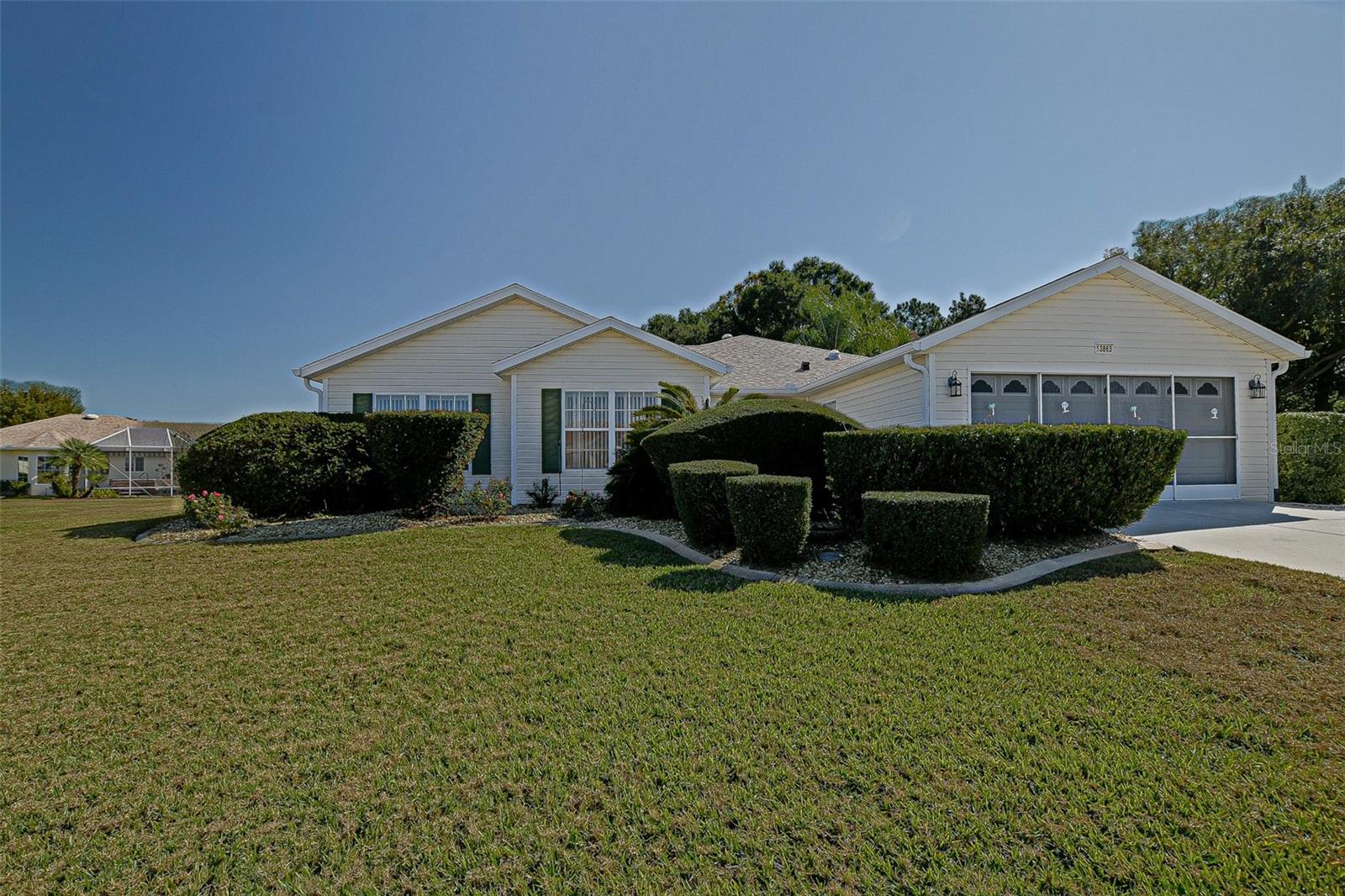 13863 SE 85TH CIR, SUMMERFIELD, FL — photo 2