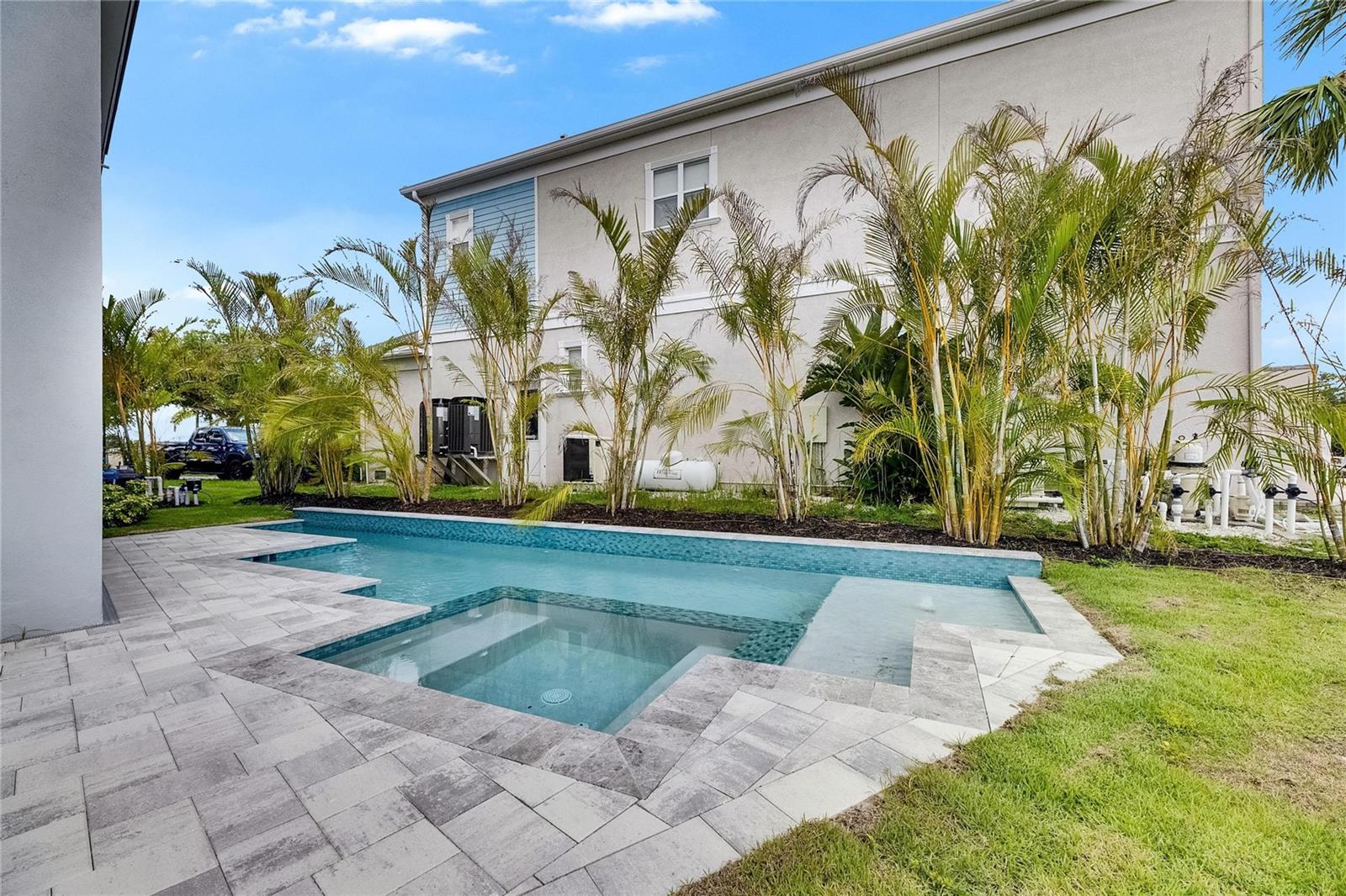 6526 SIMONE SHORES CIR, APOLLO BEACH, FL — photo 2