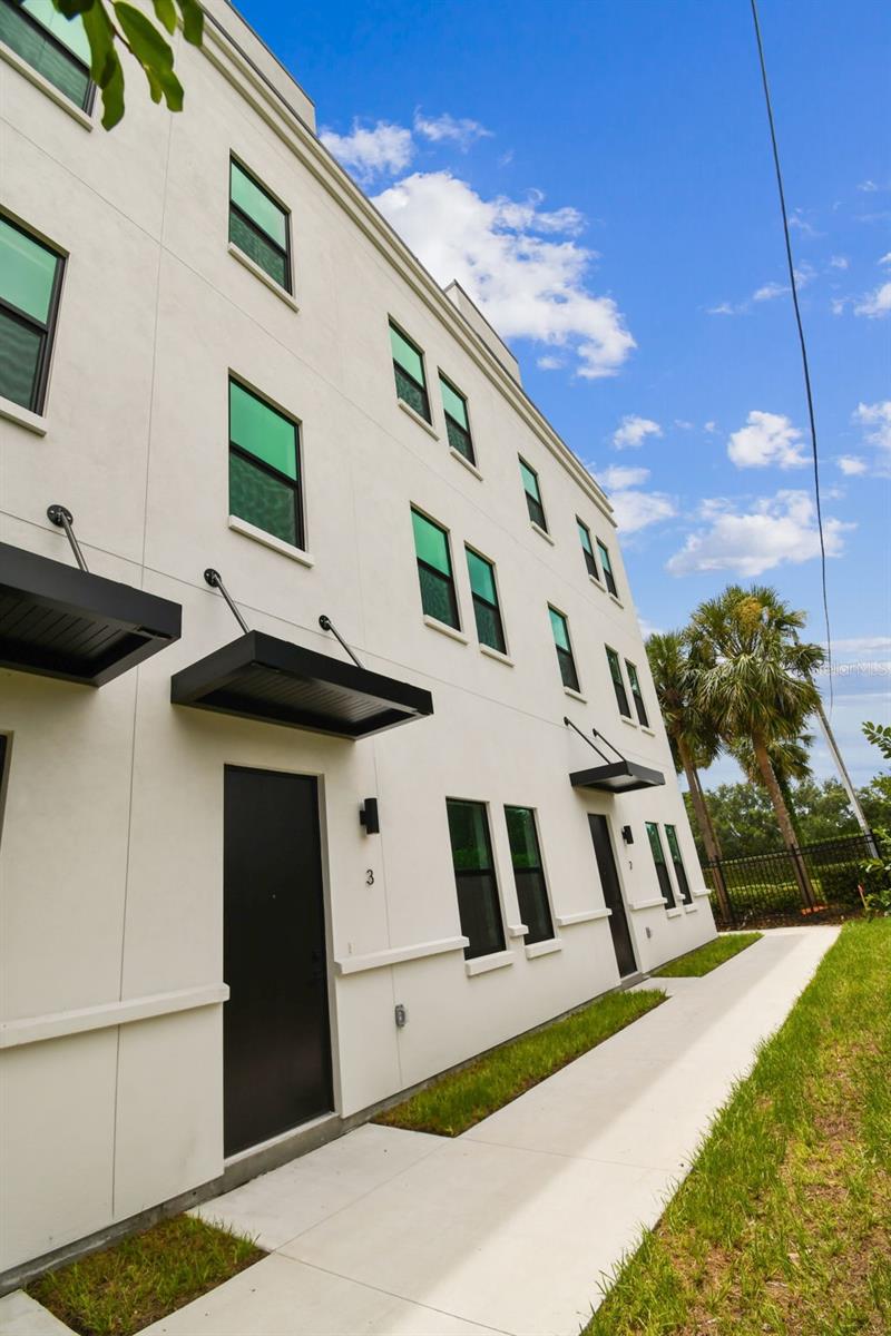 1218 E KAY ST #21, TAMPA, FL — photo 91