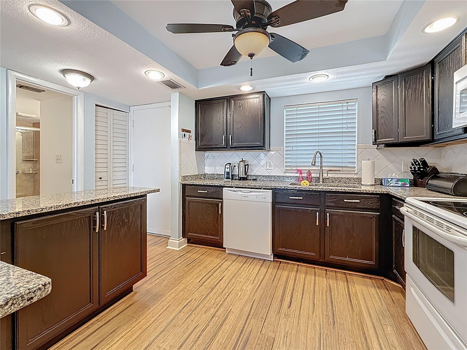 4725 COVE CIRCLE #908, ST PETERSBURG, FL — photo 17