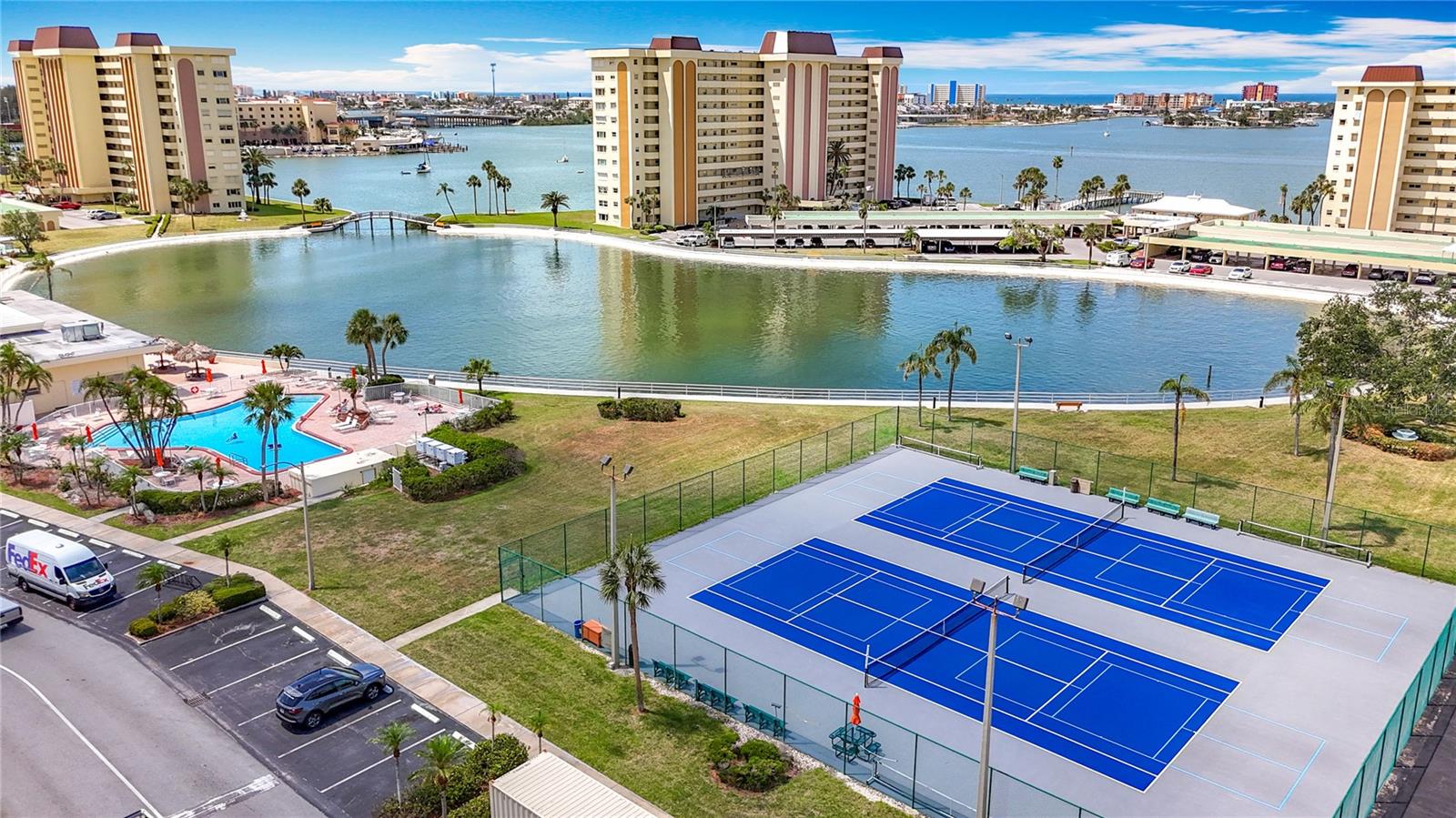4725 COVE CIRCLE #908, ST PETERSBURG, FL — photo 40