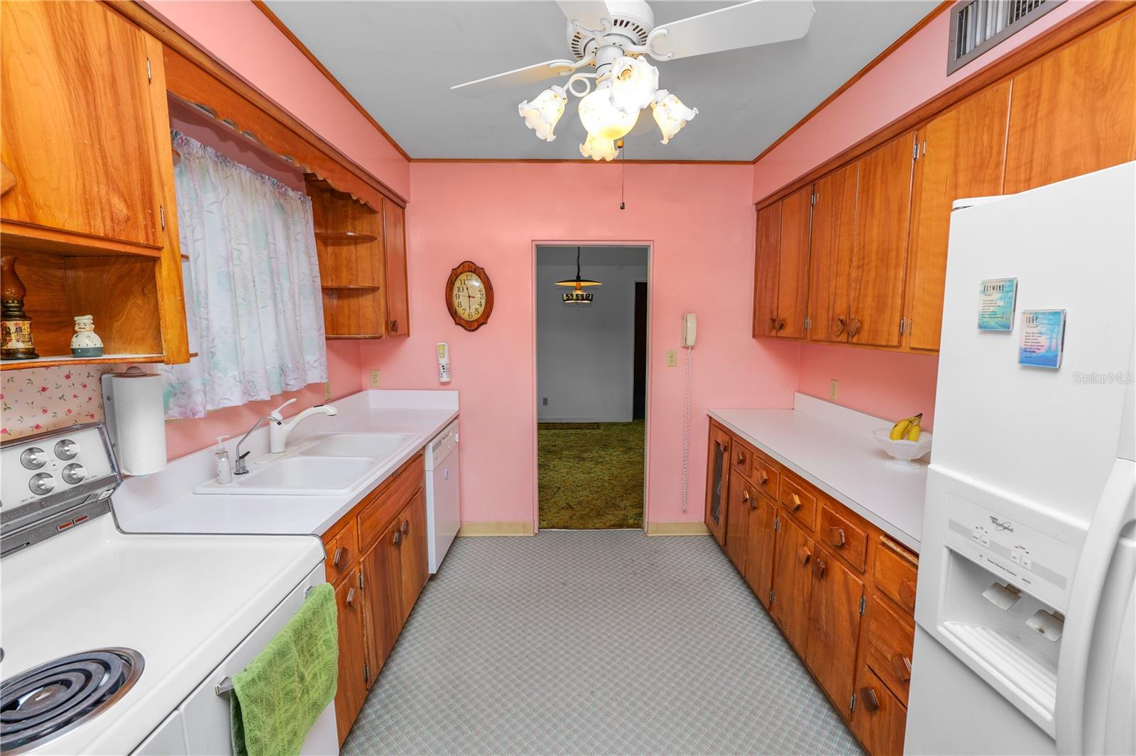 111 E ORANGE ST, DAVENPORT, FL — photo 13