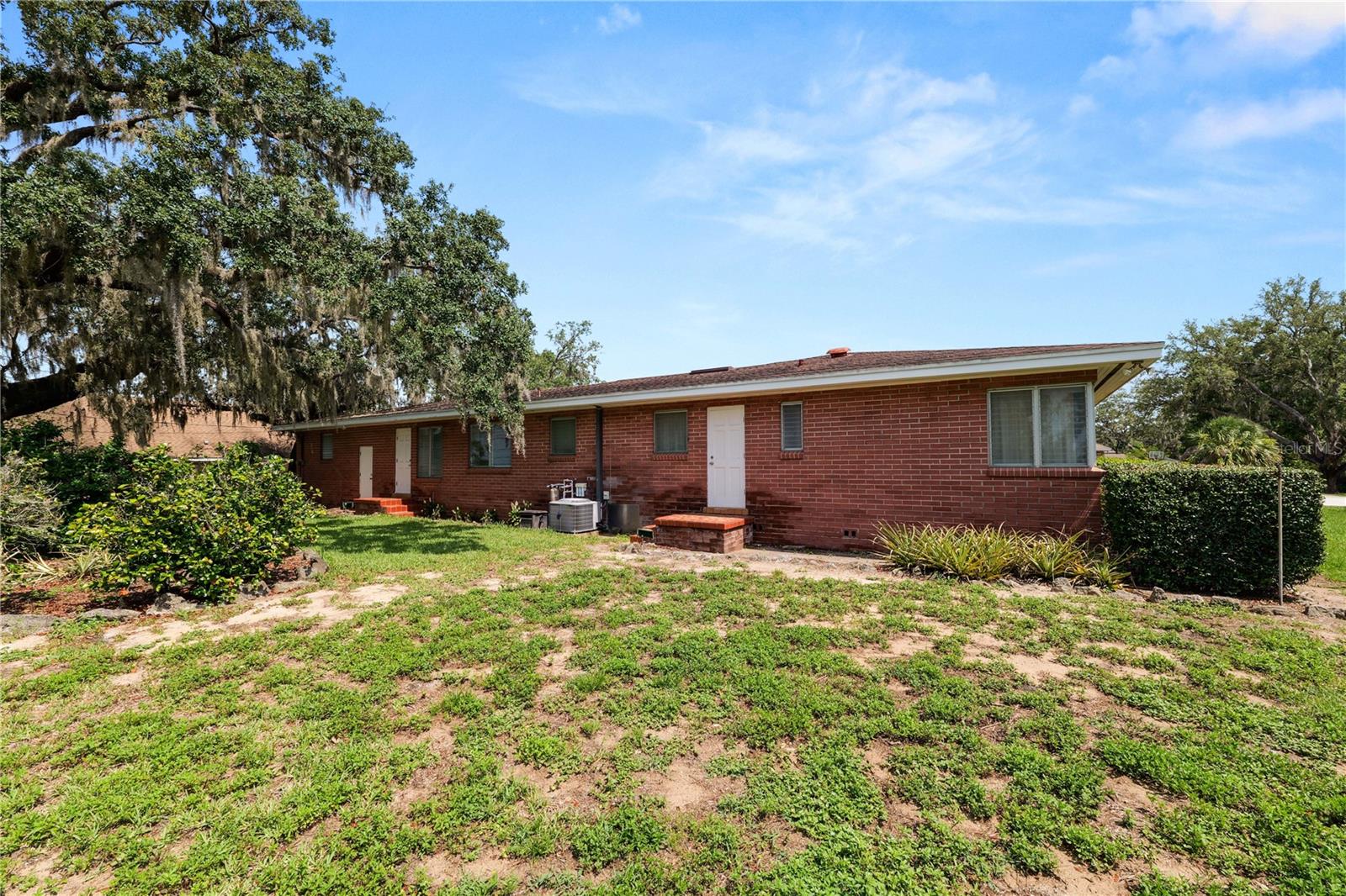 111 E ORANGE ST, DAVENPORT, FL — photo 28