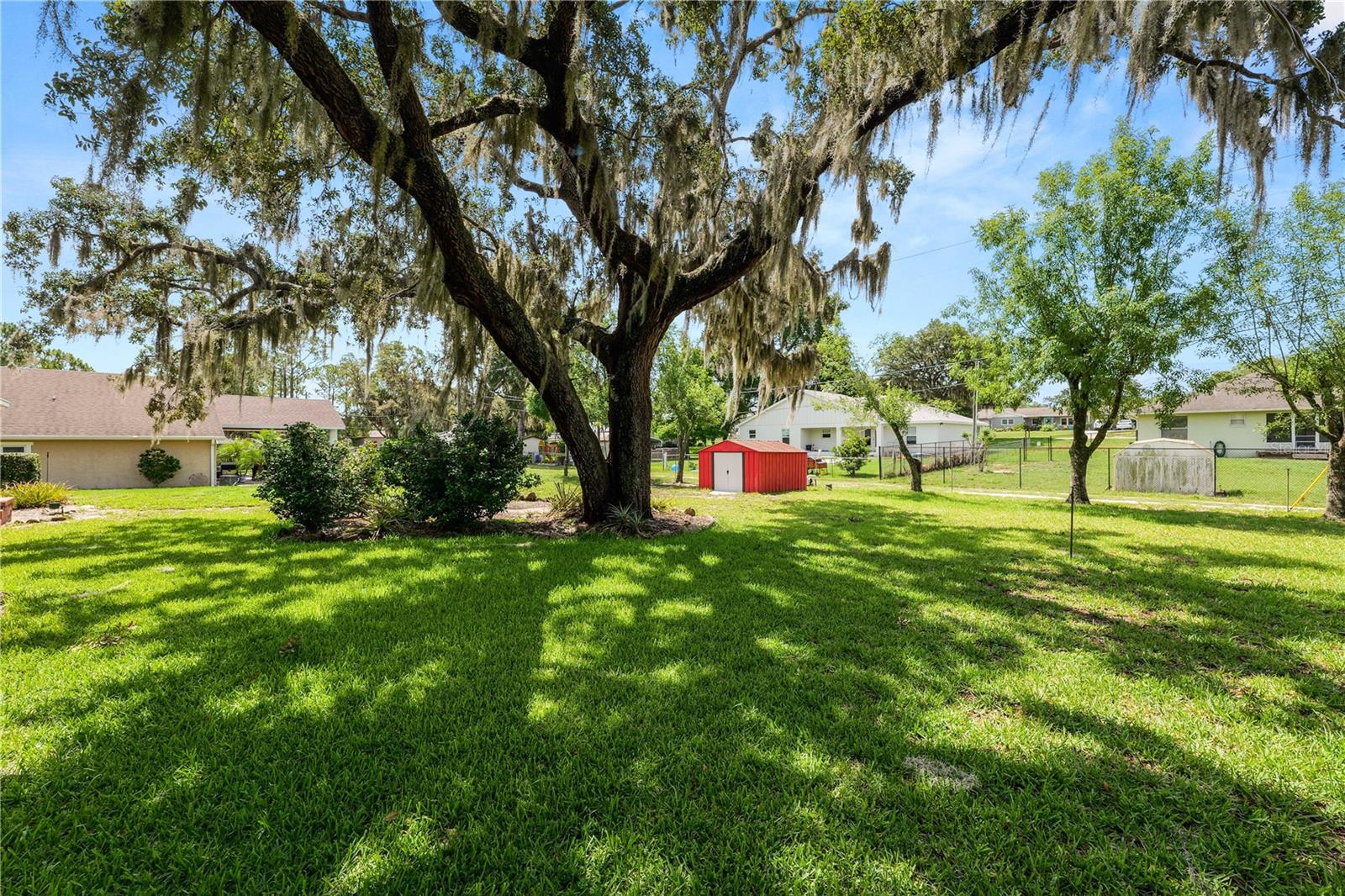 111 E ORANGE ST, DAVENPORT, FL — photo 30